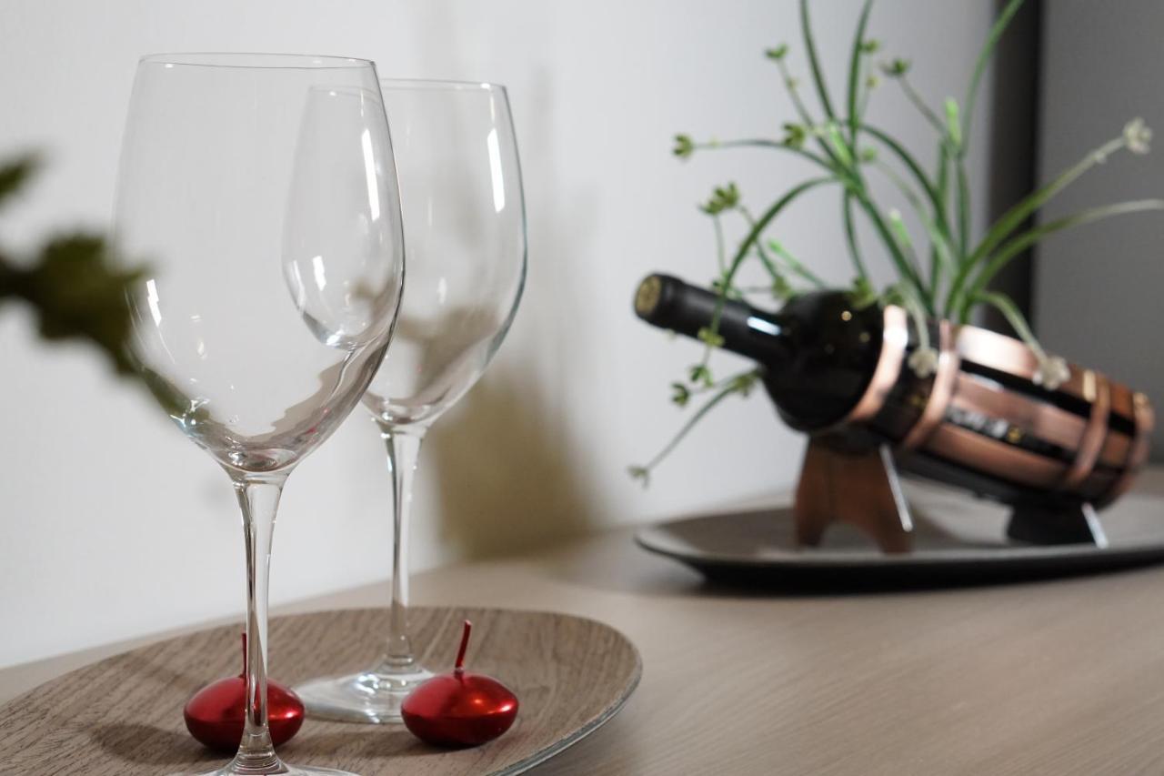 Arete Apartments Лече Екстериор снимка